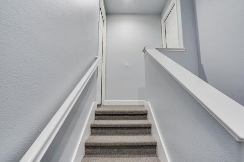 425 Casselino Dr, San Jose, CA 95136-4811