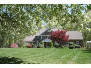 7 Chestnut St, Windham, NH 03087-1581