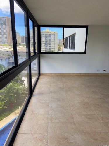 2222 Citron St, Honolulu, HI 96826-2855