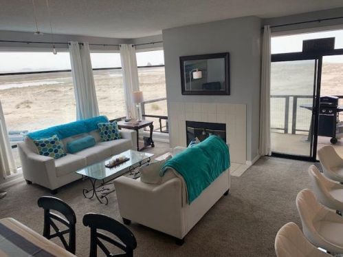 34 Pelican Pt, Watsonville, CA 95076-9537
