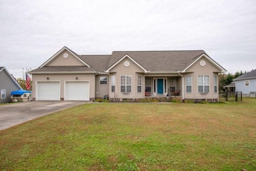 235 Cornerstone Dr, Ringgold, GA 30736-2994