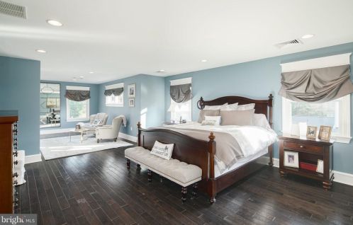 415 Washington Ave, Tavistock NJ 08033-3340 exterior