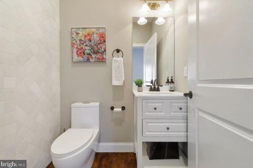 199 Snowden Ln, Princeton NJ 08540-3629 exterior