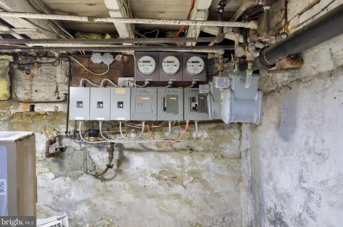 433 Walnut St, Lancaster PA  17603-3362 exterior