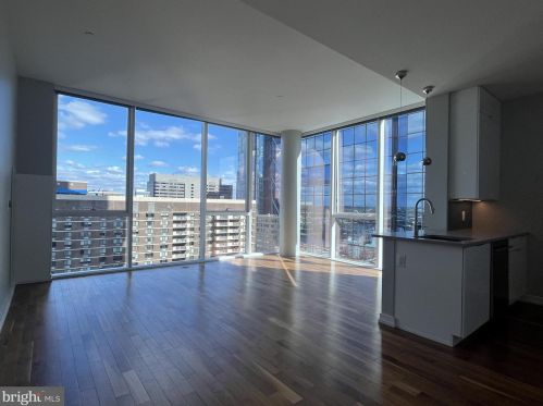 1919-21 Market St, Philadelphia, PA 19103-1469