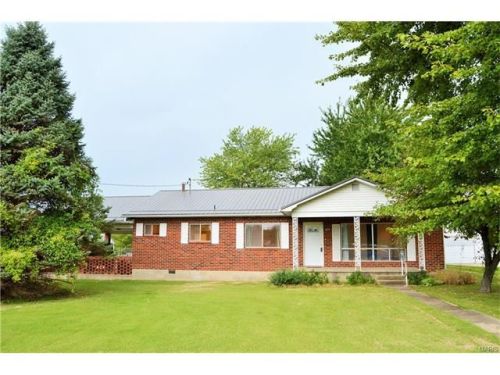612 Commercial St, Crocker, MO 65452-2200