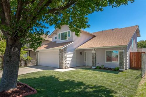 2304 Ustick Rd, Modesto, CA 95358-6960
