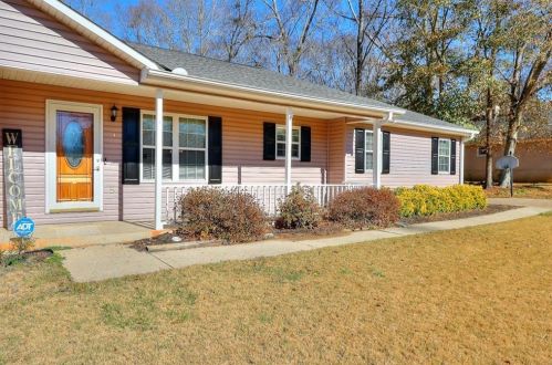 384 Sam Brown Blvd, Commerce, GA 30529-3284