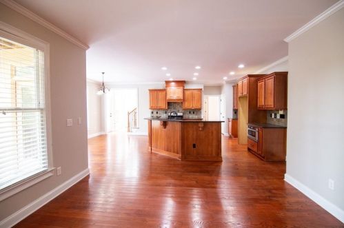 5170 Halcyon Dr, Atlanta GA  30349-1594 exterior