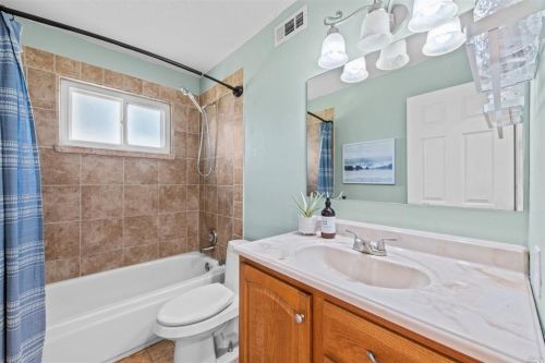 146 Fairview Dr, Vacaville CA  95687-6429 exterior
