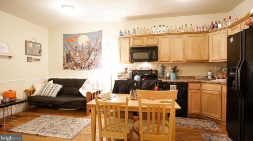 1825 18th St, Philadelphia, PA 19121-3309