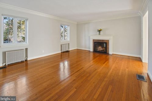 8119 Flower Ave, Silver Spring MD 20912-6646 exterior