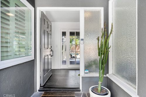 2009 Lyon St, Santa Ana, CA 92705-5301