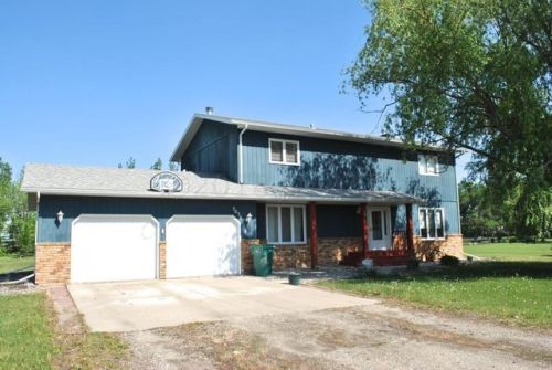 5036 Elm Tree Rd, Kindred, ND 58051-9653
