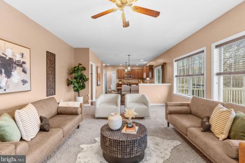 2301 Chatham Way, Harrisburg, PA 17110-3937