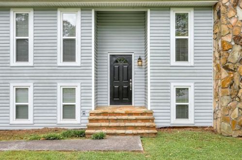3730 Autumn Leaves Ln, Marietta, GA 30066-3967