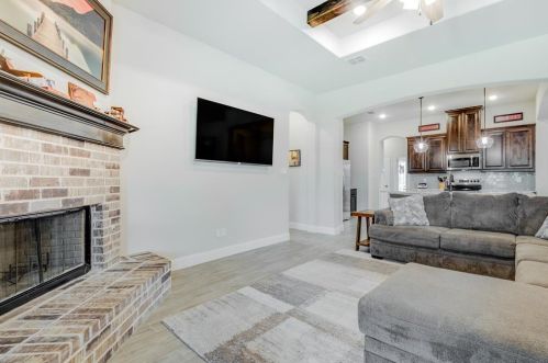 632 Mcneill, Fort Worth TX  76148 exterior