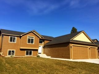 811 Cooper Ln, Colbert, WA 99005-9820