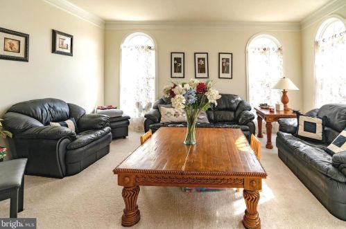 7125 Ayers Mdw Ln, Springfield VA  22150-4915 exterior