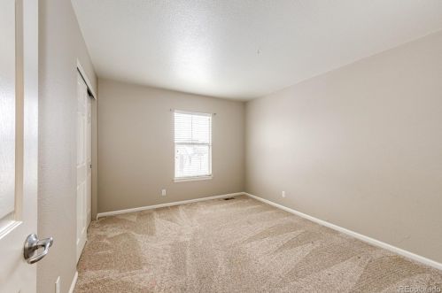 280 Elk Ct, Aurora CO 80016-4104 exterior