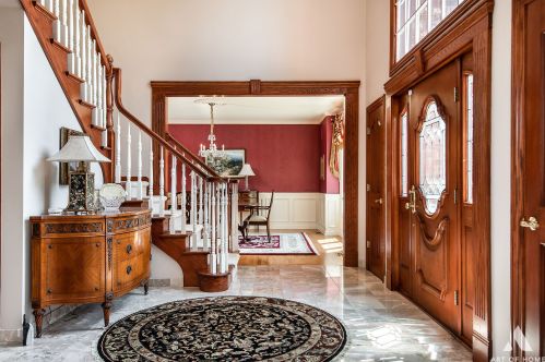 4 Loblolly Ct, Lemont IL  60439-7744 exterior