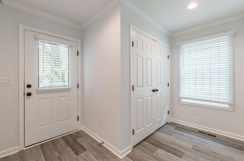 1403 Jonesboro Rd, Atlanta GA  30315-4018 exterior