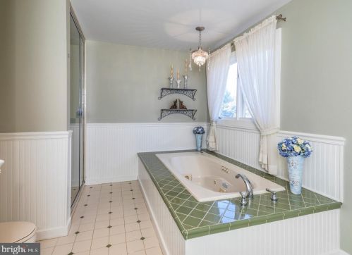 15 Teak Ln, Princeton NJ 08540-4724 exterior