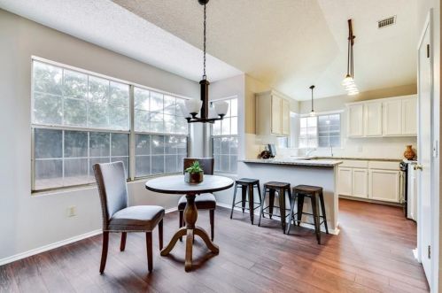 8410 Cornerwood Dr, Austin TX  78717-5337 exterior