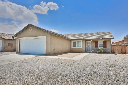 11939 Macon Ct, El Mirage, CA 92301-4599