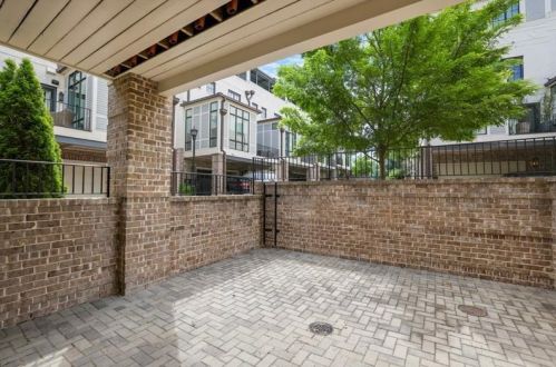 1074 Abington Ct, Atlanta GA  30319 exterior