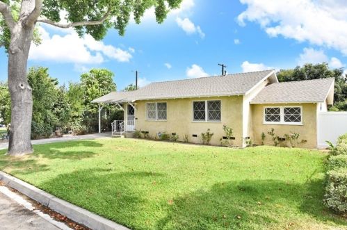 7751 Dacosta St, Downey, CA 90240-3717