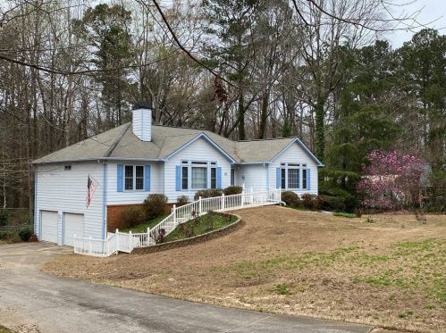 2222 Amber Creek Trl, Buford, GA 30519-5294