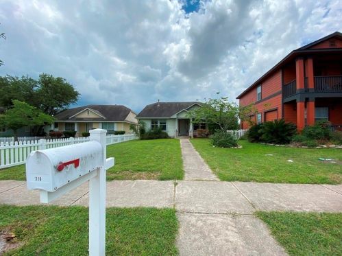 316 Wetzel, Uhland TX  78640-9209 exterior