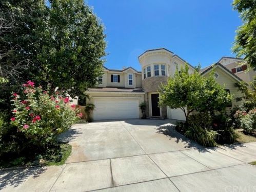 6831 Piedmont St, Chino, CA 91710-1315
