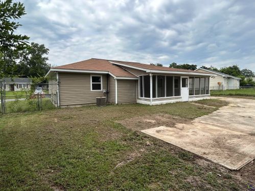 206 Oxford Ln, Warner Robins, GA 31088-4230