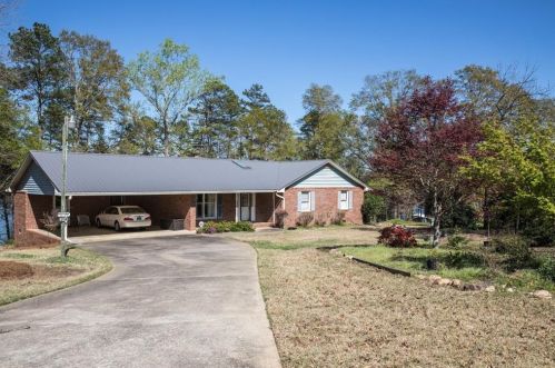 110 Knox Ln, Lavonia, GA 30553-3578