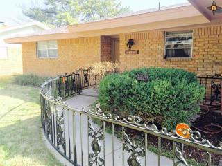 421 Cochiti Ave, Hobbs, NM 88240-1231