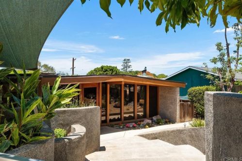 1104 Stratford Dr, Encinitas, CA 92024-5119
