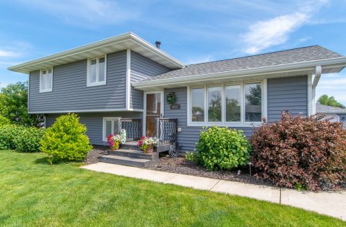 3827 Jonathan Simpson Dr, Joliet, IL 60431-8707