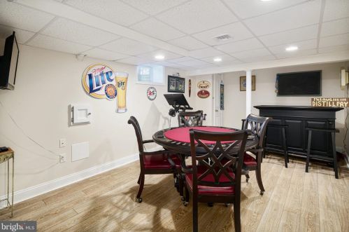 834 Edge Park Dr, Tavistock NJ 08033-1022 exterior