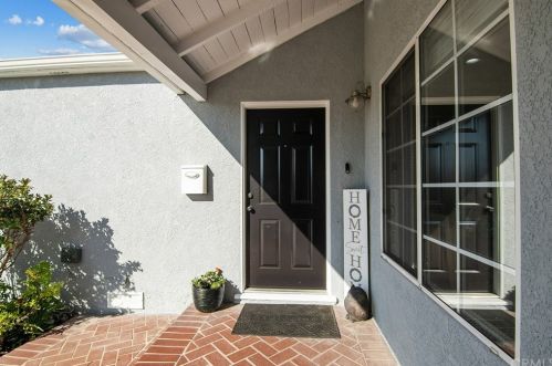 8110 3rd Ave, Inglewood, CA 90305-1513