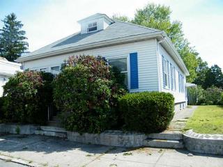 25 Norris Ave, Pawtucket, RI 02861-1749