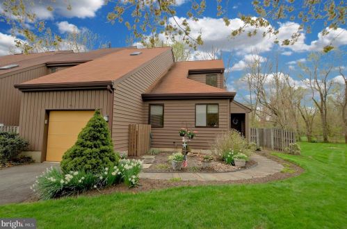 76 Jacob Ct, Trenton, NJ 08628-3345