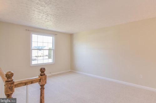 8316 White Star Ct, Springfield VA  22153-4001 exterior