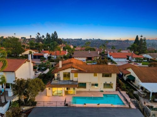 1859 Hacienda Dr, El Cajon, CA 92020-1057