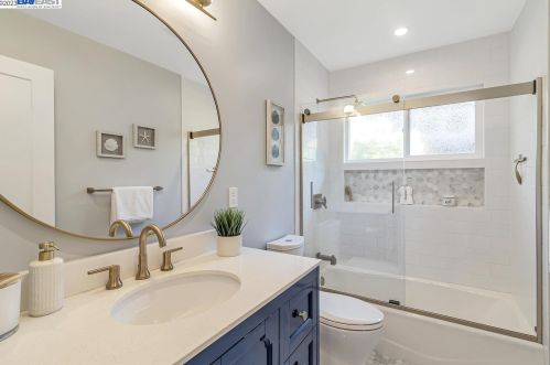 212 Bay View Dr, San Carlos, CA 94070-1644