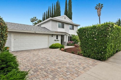 30652 Rainbow View Dr, Calabasas, CA 91301-1427