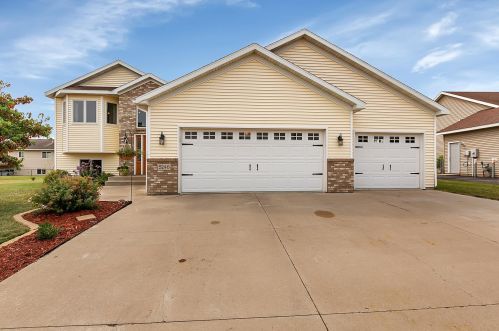 5246 Center St, Saint Cloud, MN 56303-0360