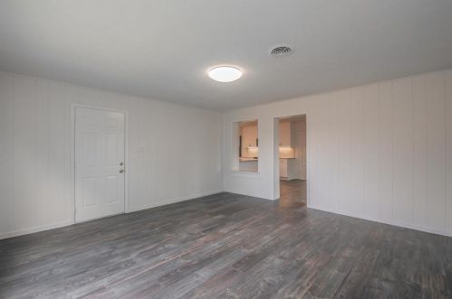 2250 Capri Dr, Fort Worth TX  76114-1949 exterior