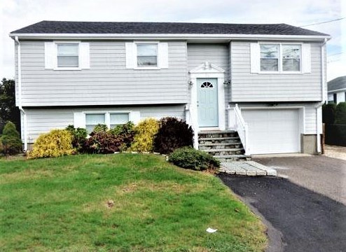 25 Congdon St, South Kingstown, RI 02882-3705